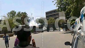 الاعتداء على مسيرة بجامعة بأسيوط بالغاز والخرطوش