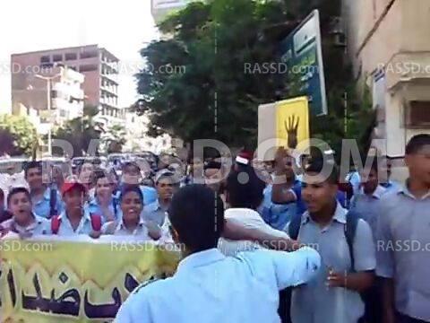 وقفة طلابية بالأقصر تنديدًا بالممارسات القميعة لقوات الانقلاب