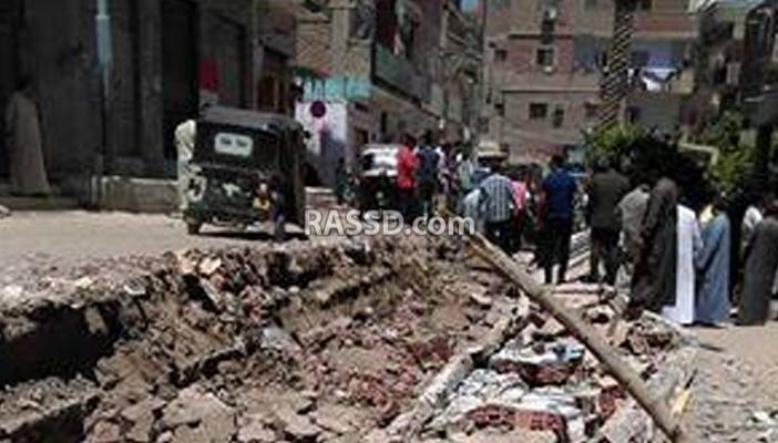 انهيار سور محكمة أبو حماد الابتدائية على سيارة ترحيلات