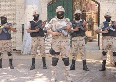 انتشار مكثف لقوات الجيش أمام لجان الثانوية العامة بأسيوط