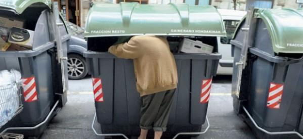 عمدة بلدة في إسبانيا يتبرع بنصف راتبه للفقراء