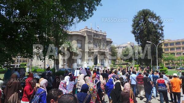 طلاب عين شمس يطالبون بالإفراج عن المعتقلين