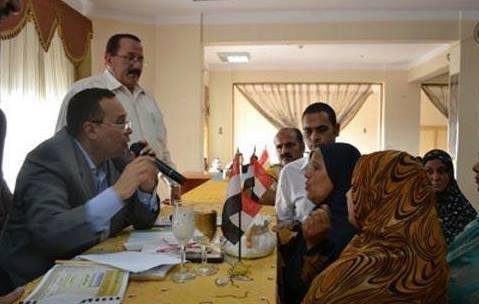 في مؤتمر لفلول الوطنى..محافظ الإسماعيلية يطرد مواطنة تتقدم بشكوى