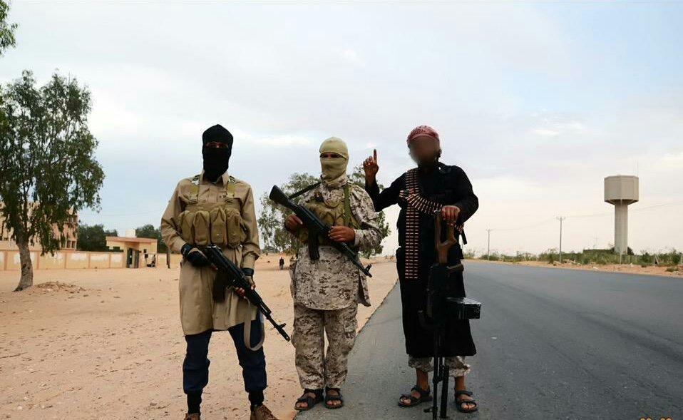 العثور على جثث مقيدة لمقاتلى “تنظيم الدولة” في مدينة سرت