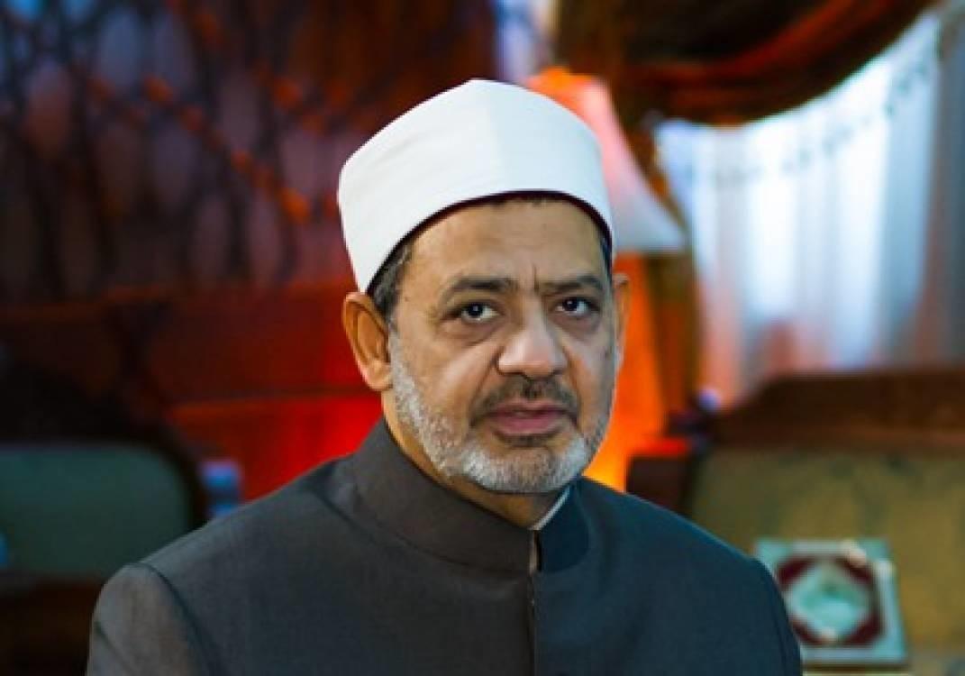 “الأزهر” ينفي تلقي الشيخ أحمد الطيب دعوة لزيارة “إسرائيل”