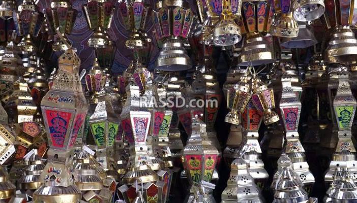 مع اقتراب رمضان.. تراجع الإقبال على فانوس “السيسي” والاتجاه لـ”الصيني”