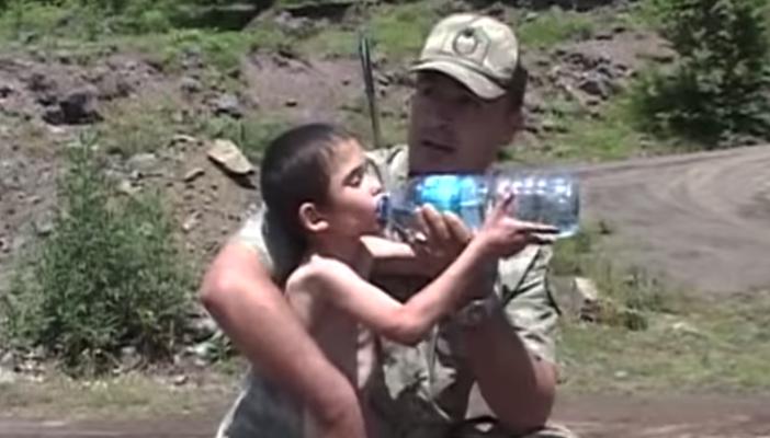 بالفيديو.. لحظة العثور على طفل تائه في غابة بتركيا منذ 6 أيام