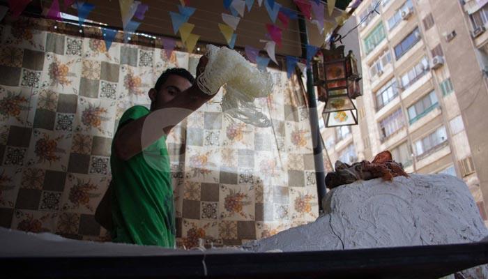 صانع الكنافة.. مهنة رمضانية عمرها 1000عام