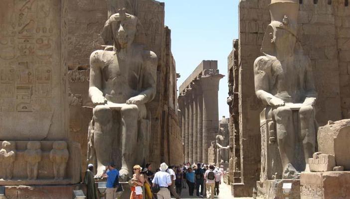 الصحافة الأجنبية: هجوم الأقصر أحد تداعيات المناخ السياسي الحالي في مصر