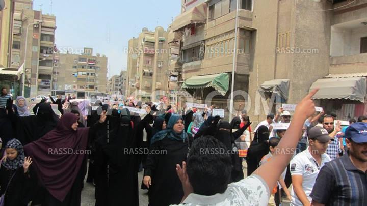 ثوار بورسعيد يطالبون بالإفراج عن رشا جعفر