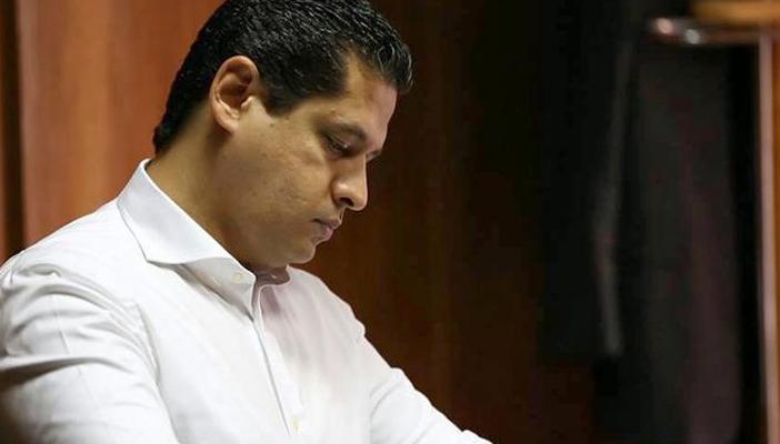 فرص الاستمرار وحقيقة الانهيار