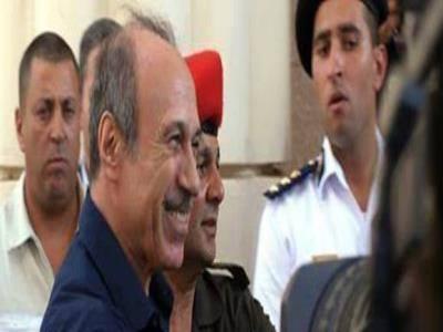 “مبروك يا عادلي”..القضاء المصري إعدام وحبس للمتظاهر وبراءة للقاتل