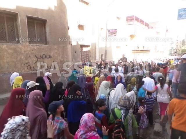 مسيرة بأسيوط.. والداخلية تحاول الفض وتعتقل عشوائيًا