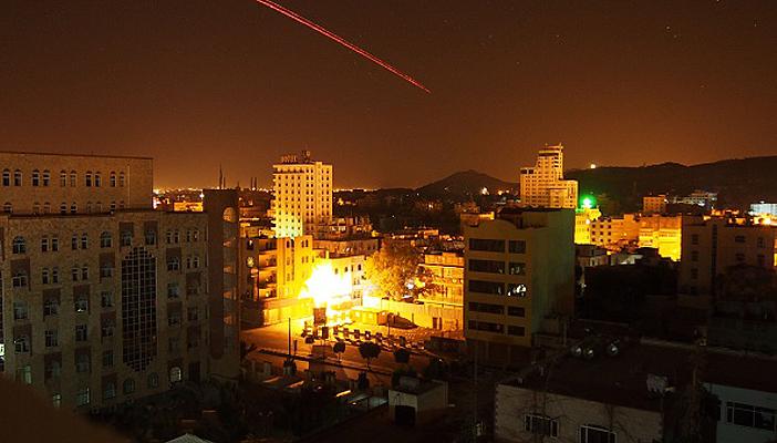 مقتل 8 بقصف تجمعات للحوثيين غرب مأرب