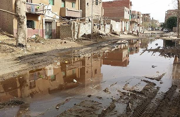 قرية بني قاسم ببني سويف تشكو تردي منظومة الصرف الصحي