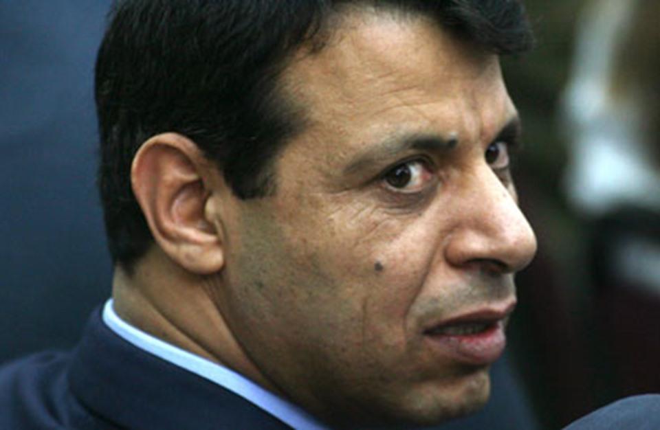 صحيفة تركية: الإمارات دعّمت انقلاب تركيا بـ3 مليارات ودحلان الوسيط