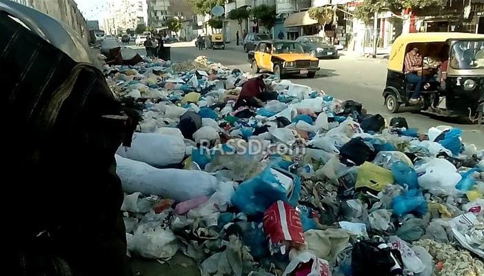 بالصور.. القمامة تحتل الإسكندرية والأهالي: “الحكومة نايمة في البطيخ”