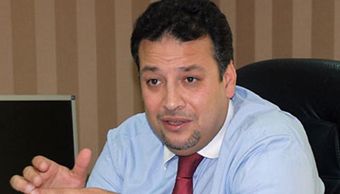 عزام: السيسي أفلت من الاعتقال.. والجايات أكتر