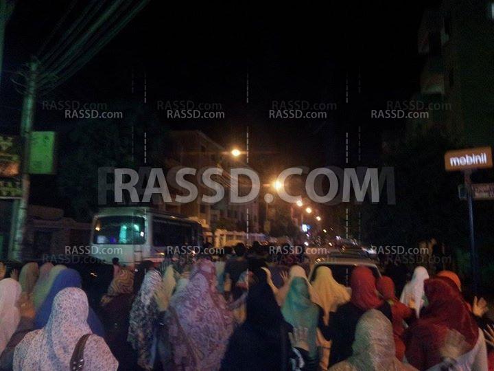 مسيرات ليلية بالمحافظات واحتفالات بخروج المعتقلين