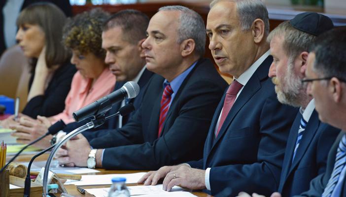 حكومة الاحتلال تقر مشروع قانون لتغذية المضربين عن الطعام بالقوة