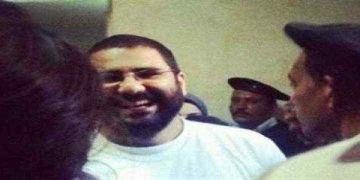 محامي عبدالفتاح: لم يتم تحديد جلسة اعادة محاكمته حتي الآن