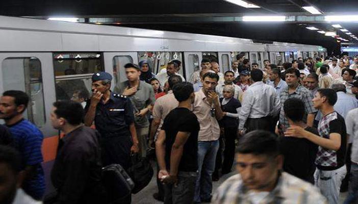 مواطنون يسخرون من عطل المترو: هي دي أد الدنيا يا سيسي؟!