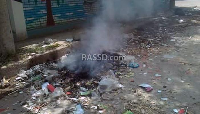 انتشار القمامة بشوارع حوش عيسى وسط تجاهل المسؤولين