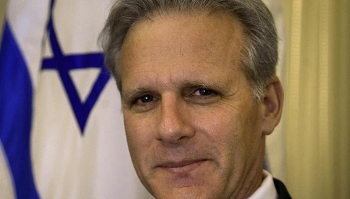 “مايكل اورن”: إسرائيل وراء اتفاق تفكيك السلاح الكيماوي السوري