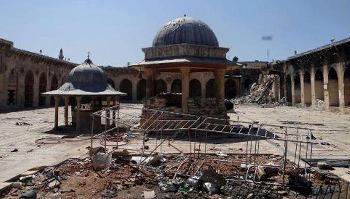 لتحصين دمشق.. نظام الأسد يفجر 500 منزل ومسجد