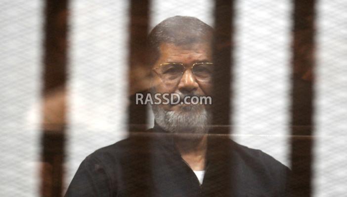 دعاة وإعلاميون بالسعودية ينددون بحكم الإعدام على مرسي ورفاقه