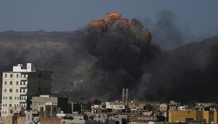 رويترز: انفجارات في صنعاء تستهدف مسجدين