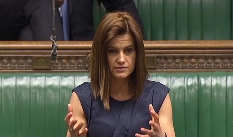 مستغربا التعقل الإعلامي.. صحفي بريطاني: ماذا لو كان قاتل كوكس مسلما