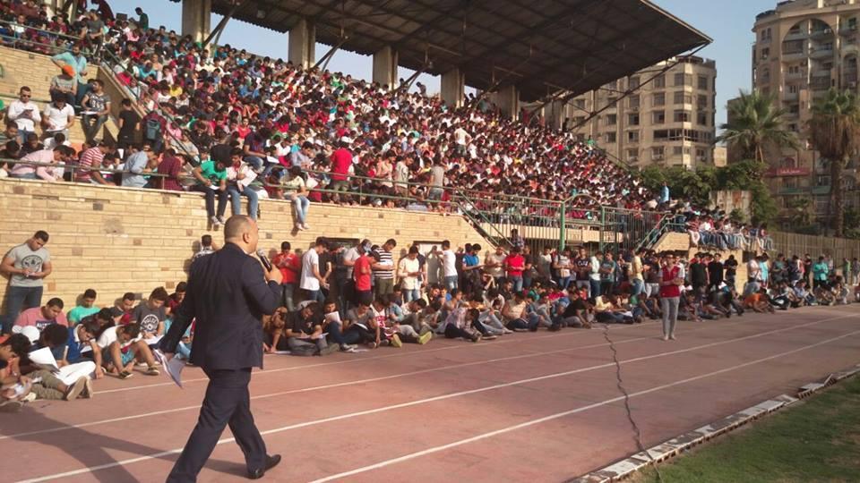 درس خصوصي بملعب كلية التربية الرياضية يشعل مواقع التواصل الاجتماعي