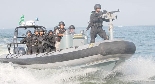 البحرية السعودية: التصدي لثلاثة زوارق دخلت المياه الإقليمية للمملكة