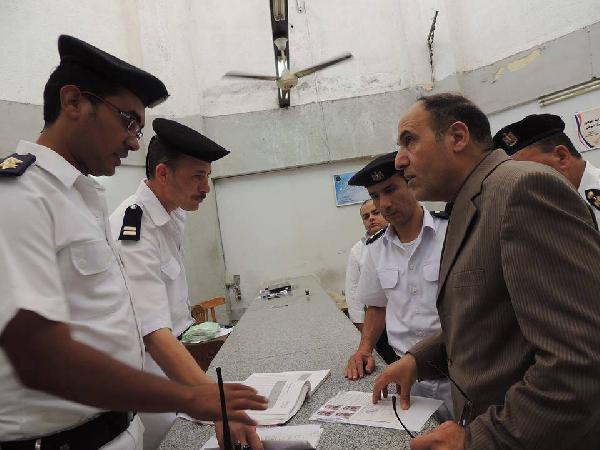 زيارة مفاجئة لمدير أمن بورسعيد لأقسام الشرطة