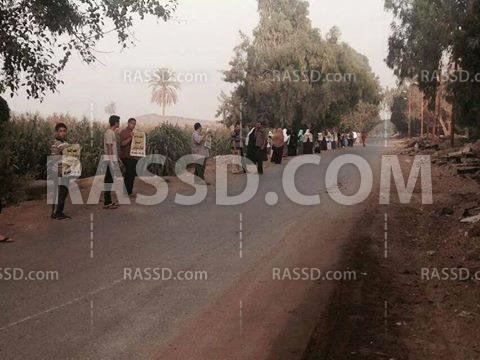 سلسلة بشرية بتلا منوفية تنديدًا باعتقال المعارضين للانقلاب