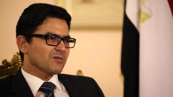 محسوب : أتعجب من سياسيين يختلفون على من أحق بالملك