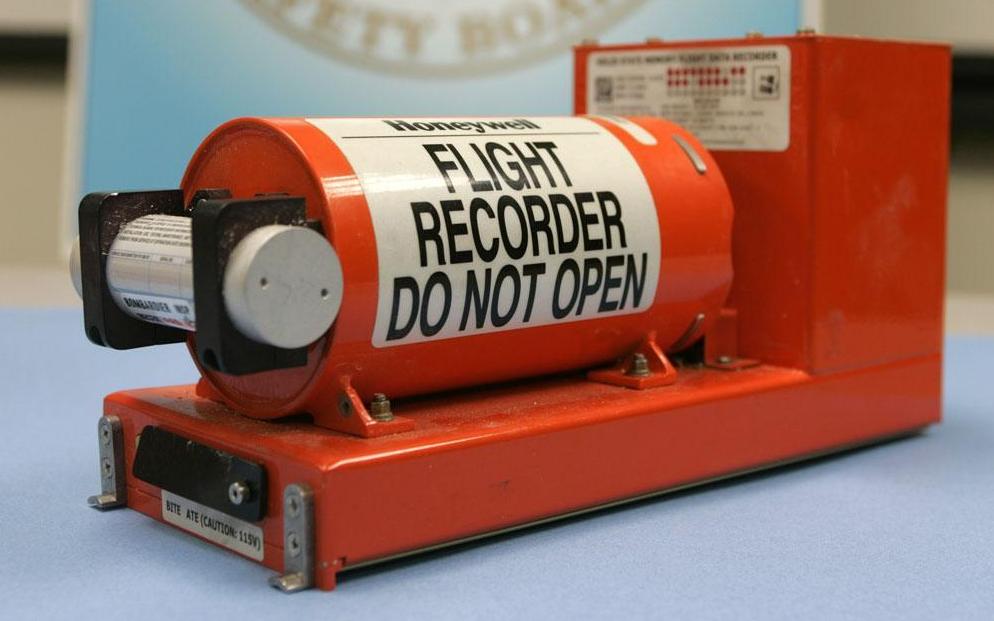 رويترز: إصلاح وحدتي ذاكرة الصندوقين الأسودين للطائرة المصرية.. اليوم