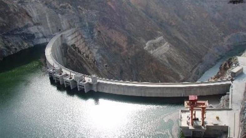 بعد تصريحات «مبارك» عن سد النهضة.. السيسي في مأزق وموقف حرج