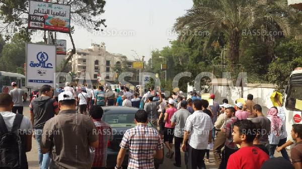 مسيرة حاشدة بـ”المعادي” في جمعة “مصر مش معسكر”