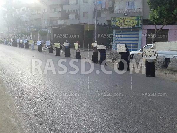 سلسلة بشرية صباحية ضد الانقلاب لأهالي منية سندوب بالمنصورة