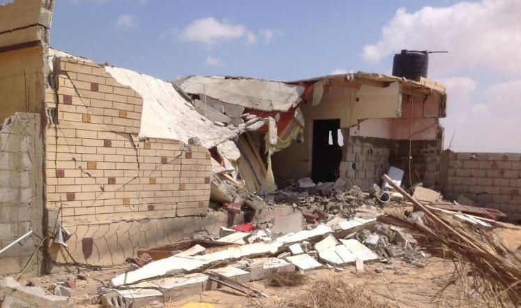 خاص لـ “رصد”..فتاه تفقد بصرها بعد قصف الجيش لمنزل بسيناء