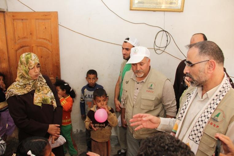 عبور 36 متضامنا مع قافلة ” أميال من الابتسامات – 21 “