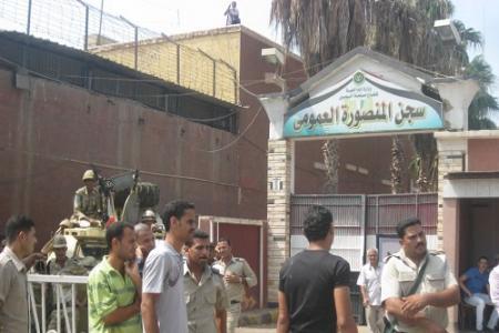 “دفاع معتقلى المنصورة”تحمل النائب العام مسؤولية حياة المعتقلين