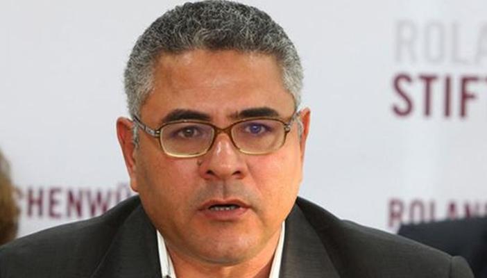 جمال عيد ساخرًا: السيسي حقق ما لم تحققه الثورة في 4 سنوات