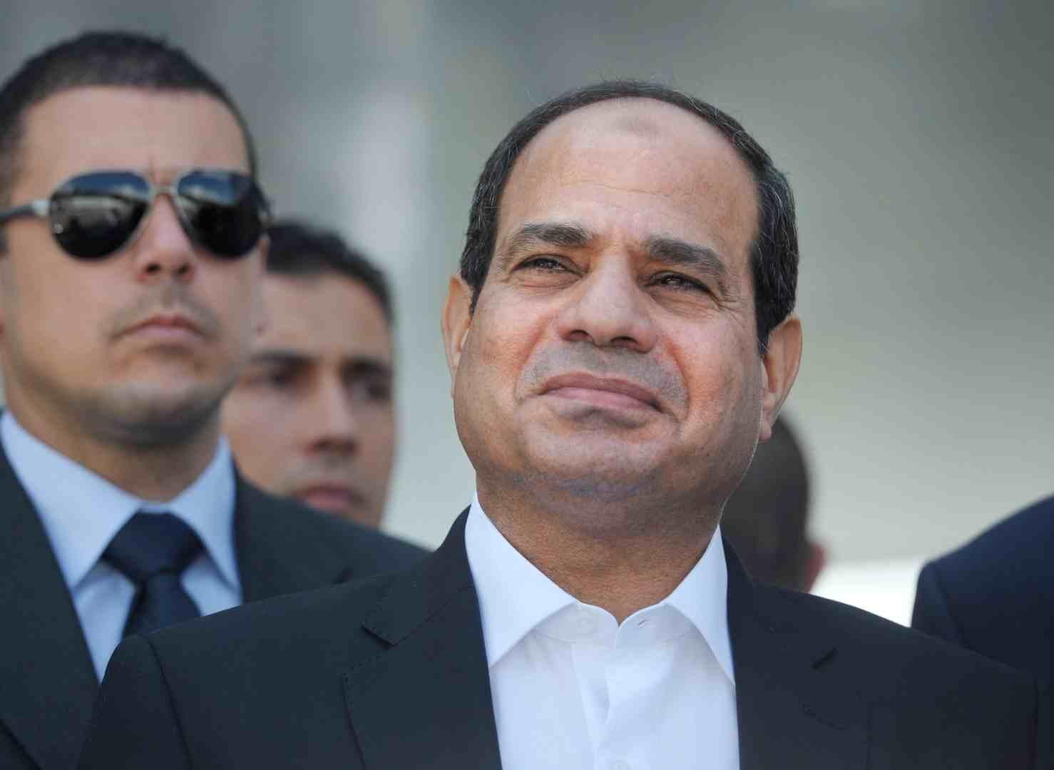 كاتب بريطاني: دعوة كاميرون للسيسي دعم للثورات المضادة