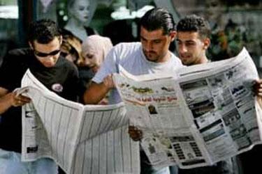 بيزنس ويك:البطالة تستهدف مرسي عقب الإطاحة بمبارك