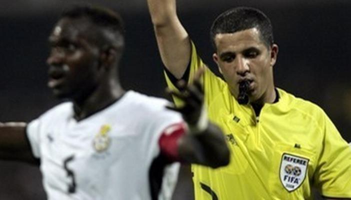 تعرف على الجزائري محمد بنوزة حكم مباراة الزمالك والصفاقسي