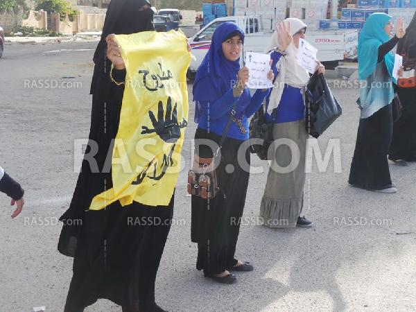 سلسلة بشرية بـ”مرسى مطروح” تنديدًا بسوء الأحوال الاقتصادية