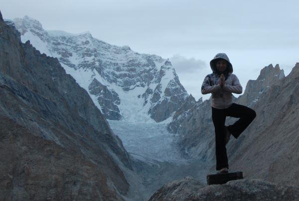 بالصور.. 15 جلسة  لا تعرفها  لـ “اليوجا” تساعدك على الاسترخاء